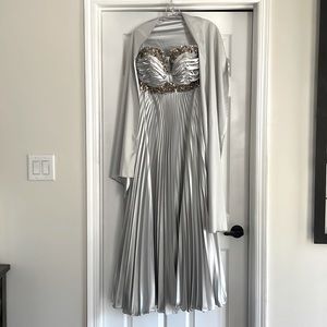 Strapless Formal Gown